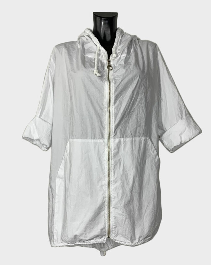 000029-10-21-beob-DFItaly-jacke-weiss-01